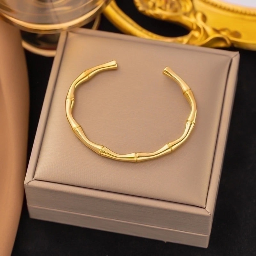 Gold Bamboo Style Bracelet